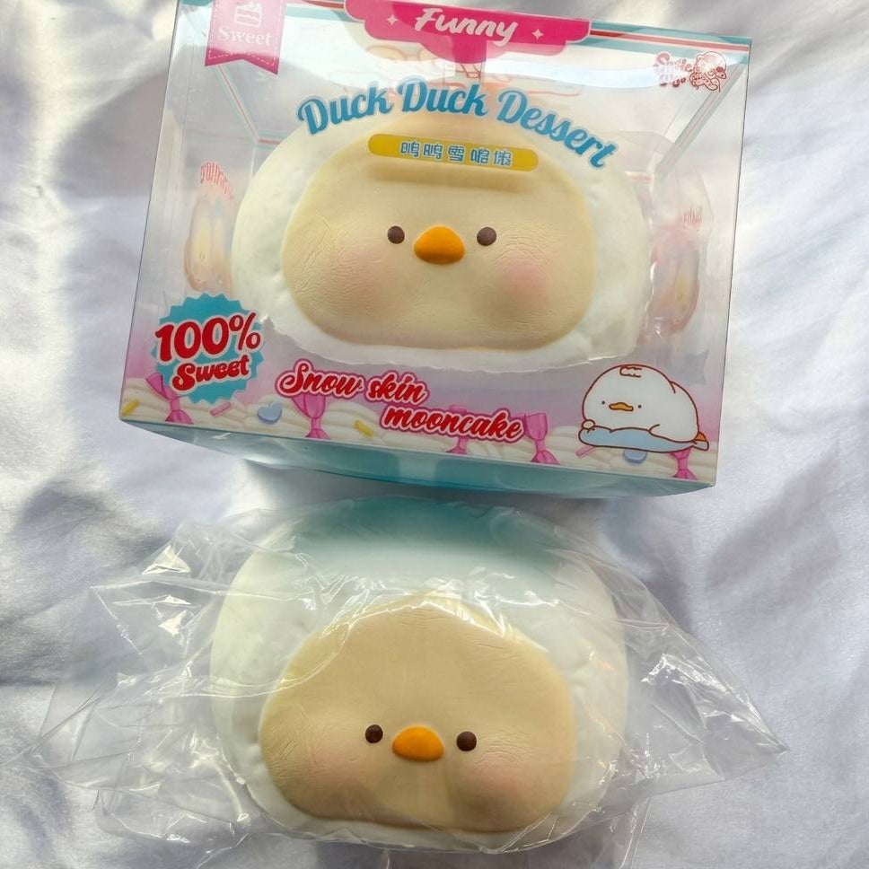 Smilegogo Duck Duck Dessert Squishy